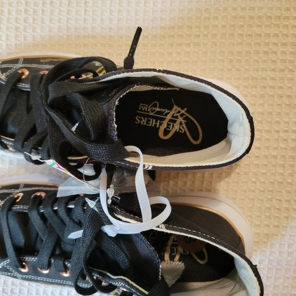 Skechers Black and White Women's Sneakers - Picture 4 of 10